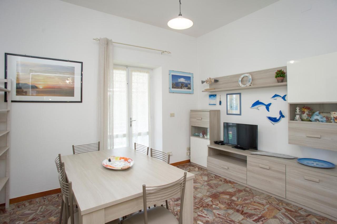 Villa La Terrazza Sul Mare - Goelba Фетовая Екстериор снимка