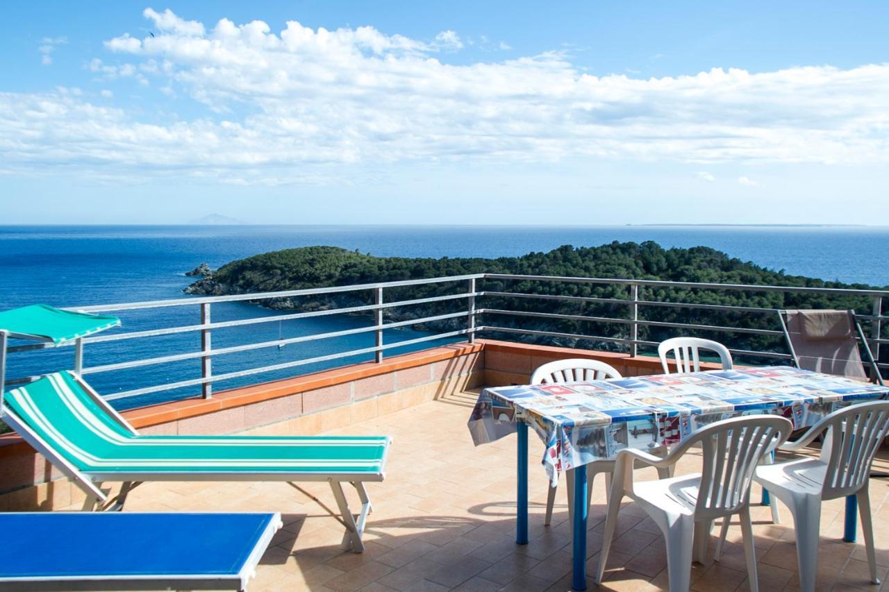 Villa La Terrazza Sul Mare - Goelba Фетовая Екстериор снимка