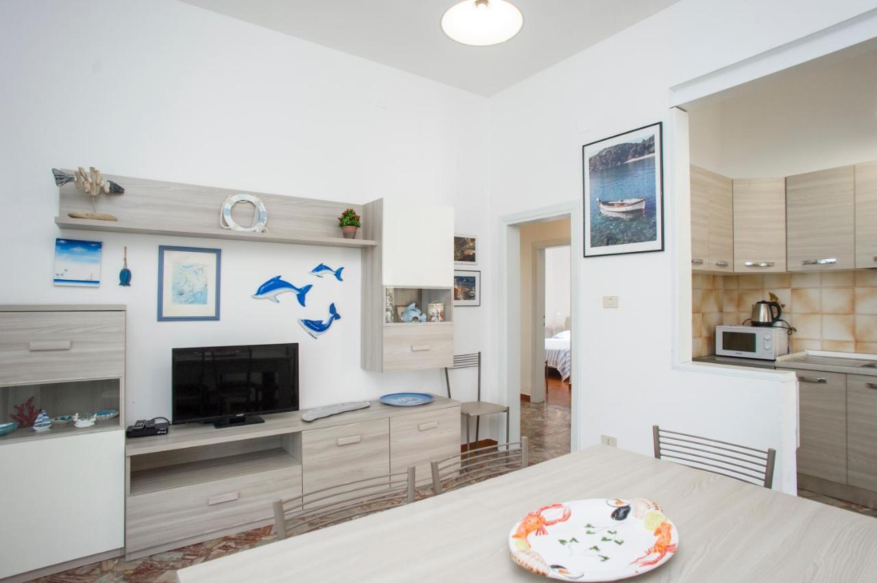 Villa La Terrazza Sul Mare - Goelba Фетовая Екстериор снимка